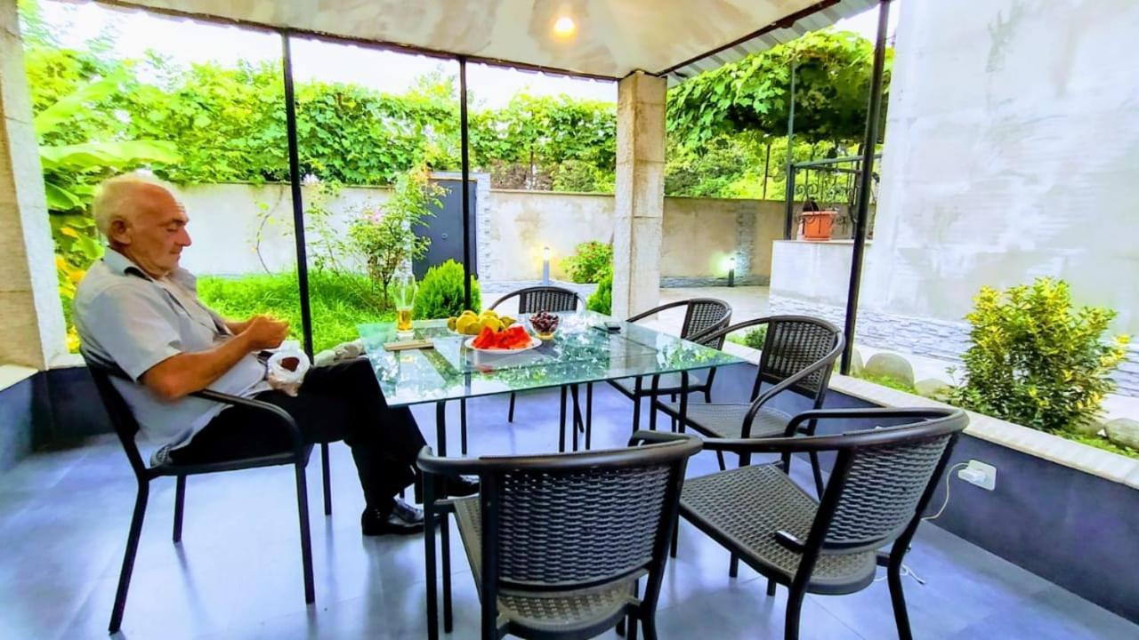 Nita Apartment Kobuleti Extérieur photo